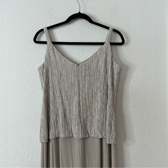 Alex Evenings Gold Metallic Shimmer Maxi Dress Size 14 - Picture 5 of 10